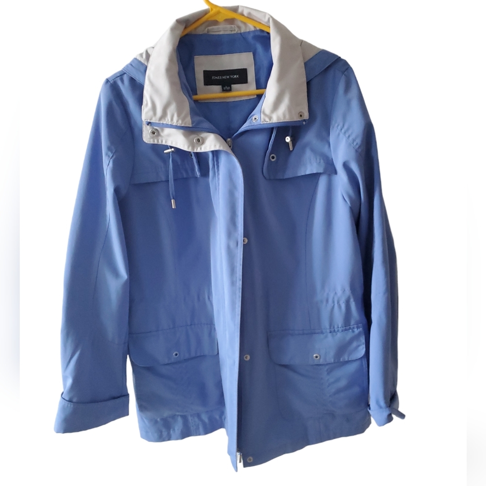 Jones New York size LG Womens hooded‎ jacket periwinkle color nice